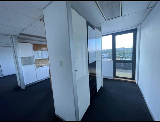 222M² OFFICE TO LET IN ROSEBANK